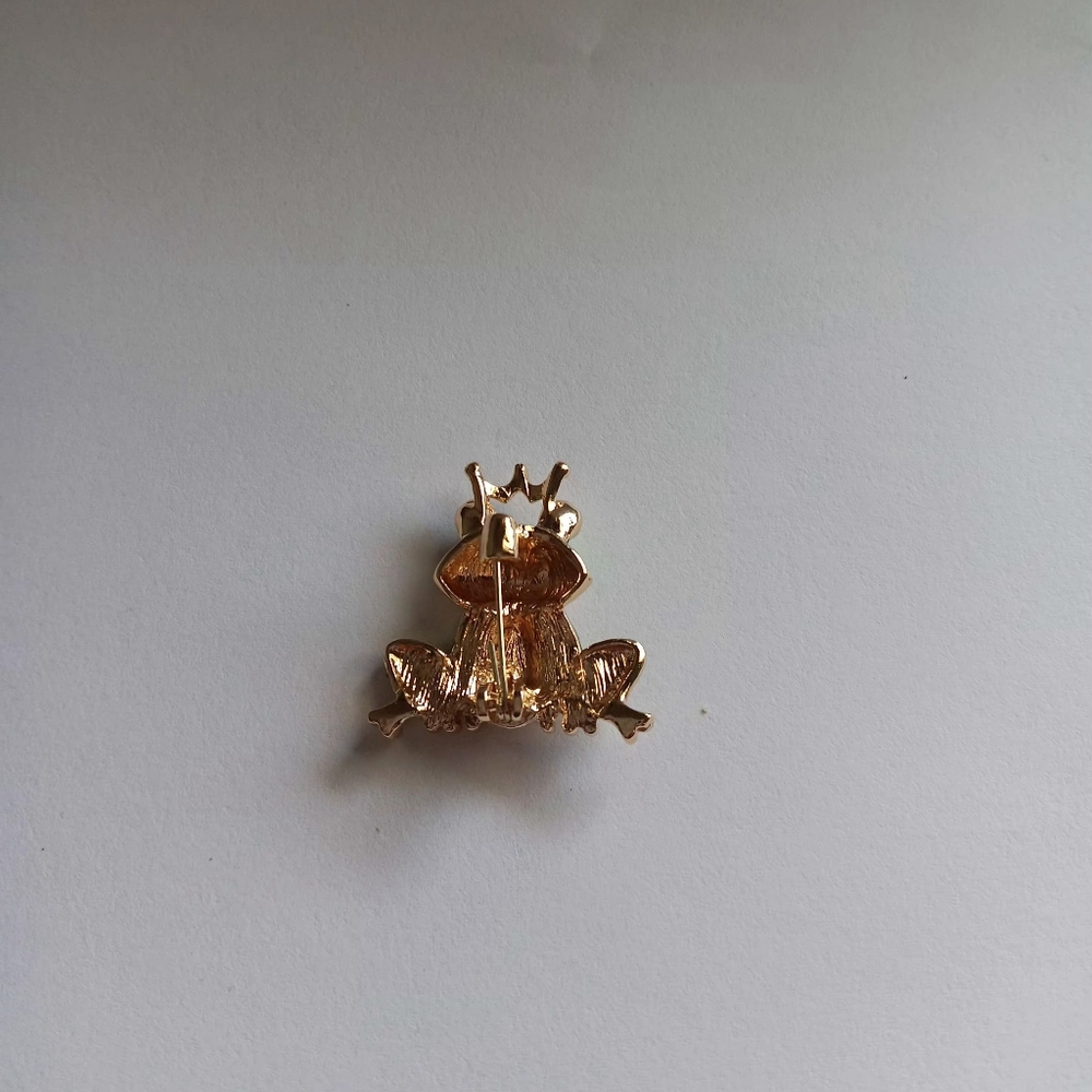 Frog Pin Brooch - Picture 3 of 8
